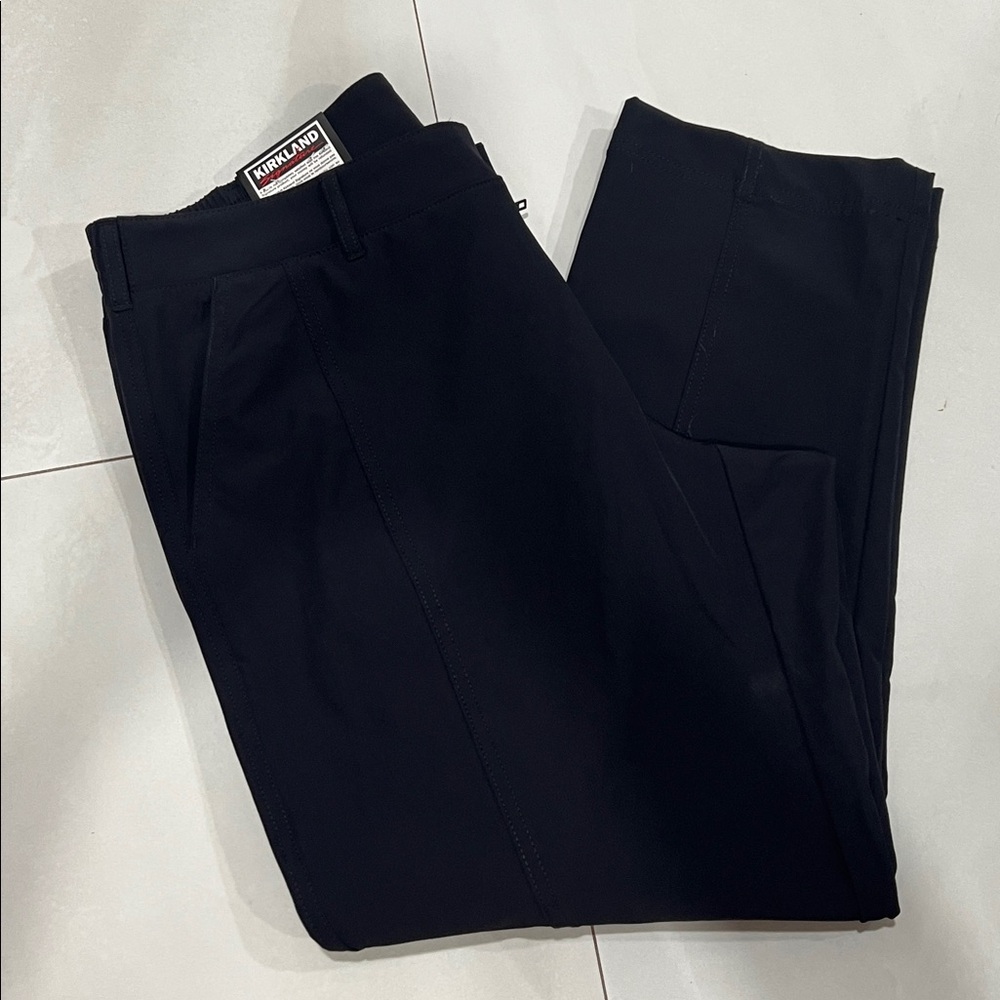 NWT Kirkland Signature Ladies' Ankle Length Travel Pants size 10